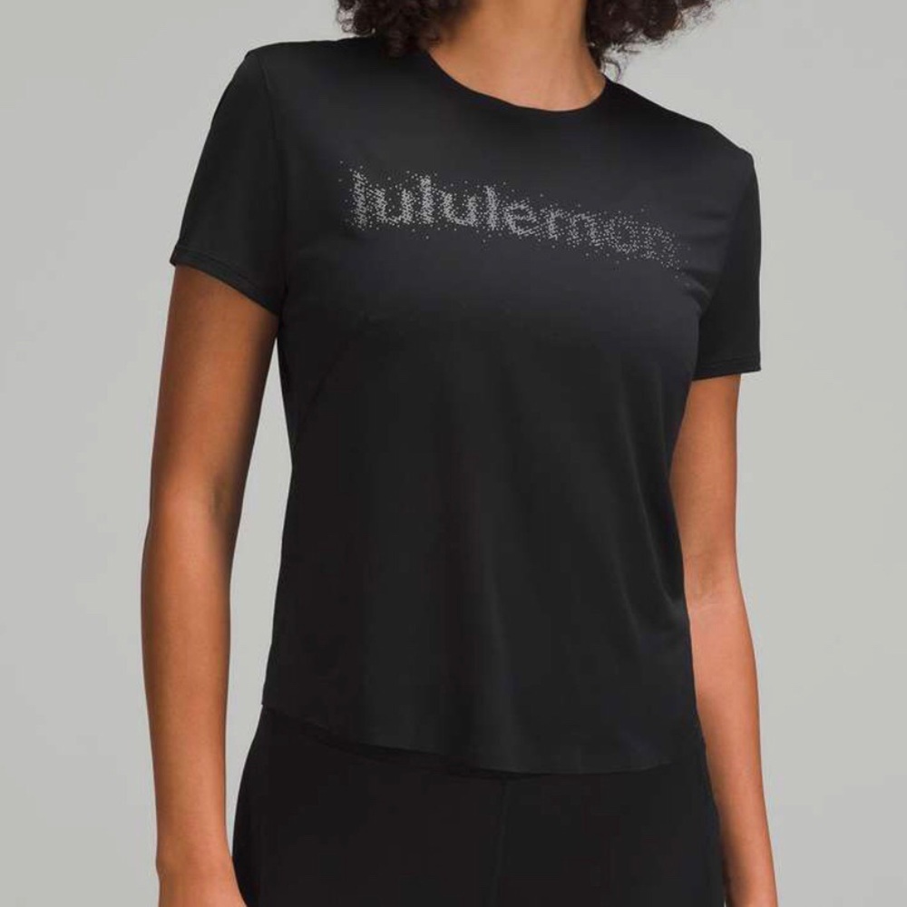 Lululemon Ultralight Reflective Split Back Short … - image 2